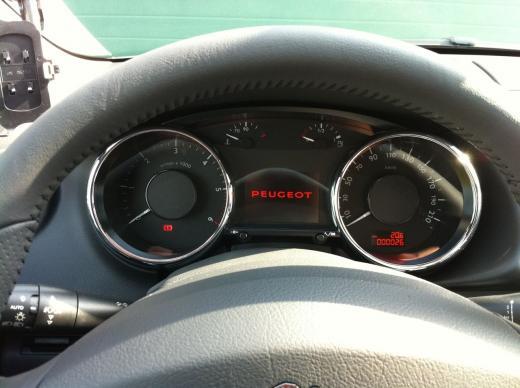 http://images.planeterenault.com/783/IMG_0971.jpg