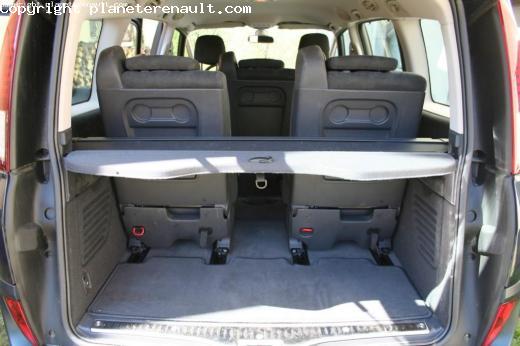 http://images.planeterenault.com/Leouch.Grand_coffre_7pl.jpg